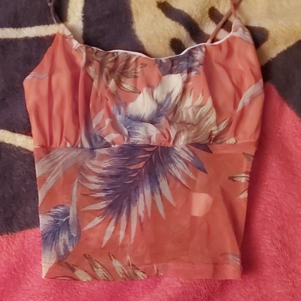 Tank tops - Picture 4 of 5